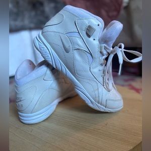 Nike Air Jordan midtop Womens sz 8
